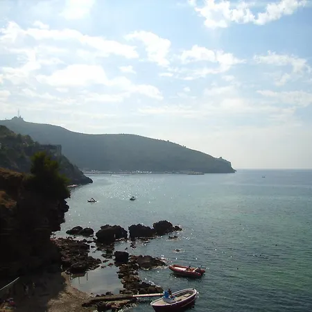 Cristina Alojamento de Acomodação e Pequeno-almoço Palinuro